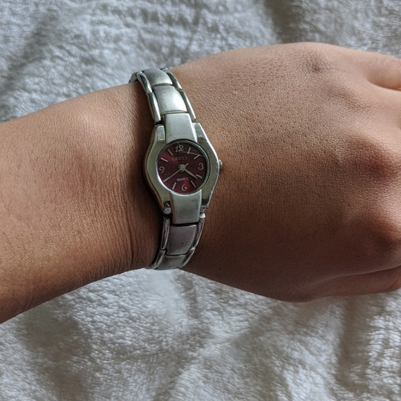 Gucci Watch - Picture 10 of 16